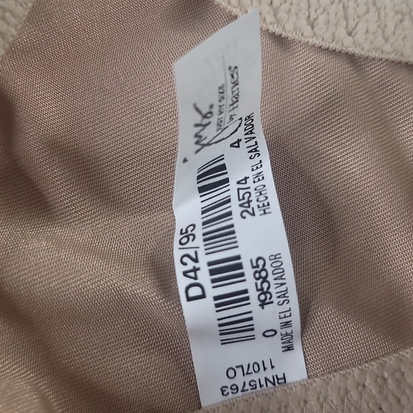 42D Plus Size Women's Easy On Front Close Wirefree Bra. - Picture 11 of 13